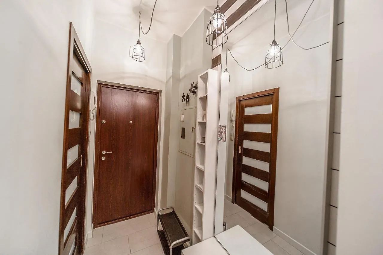 Charming And Cozy-Golden Apartments-City Center&K3 Warsaw Poland
